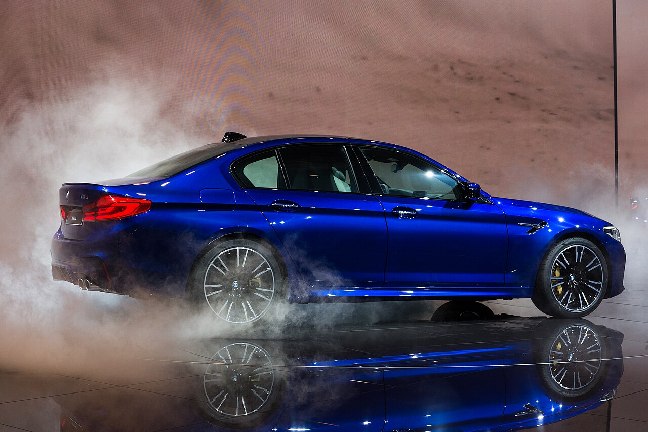 File:BMW M5, IAA 2017, Frankfurt (1Y7A3537).jpg