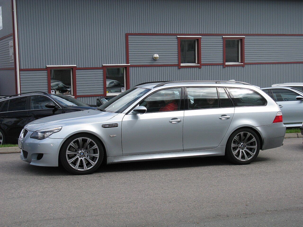 File:BMW M5 Touring E61 (7167512274).jpg