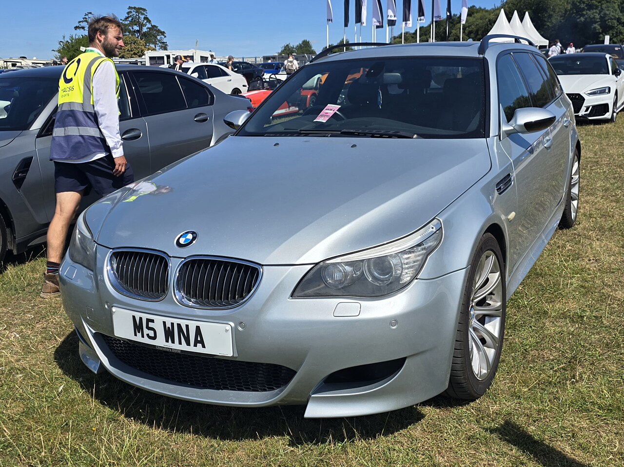 File:2007 BMW M5 Touring E61.jpg